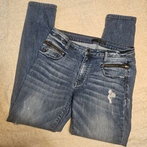 KanCan 11/29 Distressed Skinny Jeans